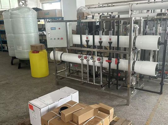 Guter Preis 5000 ppm Edelstahl/PVC kommerzielles Umkehrosmose-System für städtisches oder Brunnenwasser Online