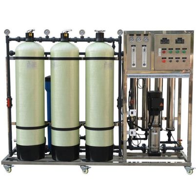 Guter Preis 8040/4040 Output kommerzielles RO-System mit 98% Salzabstoßung Online