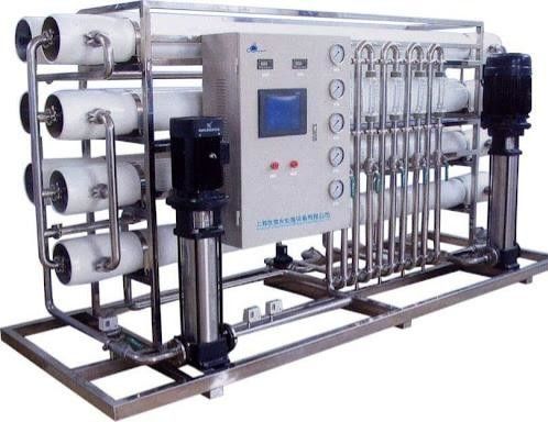 Guter Preis 98% Salzabstoßung Handels-RO-System 220V/380V mit 5- bis 7-stufiger Filtration Online