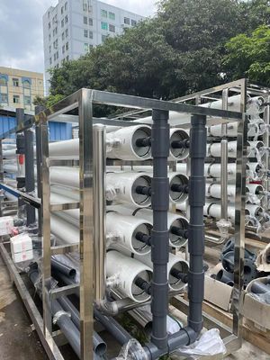 Guter Preis Ausgang 5 Stufe Kommunalwasser RO-System 150-300 PSI In 380/440V Stromversorgung Online