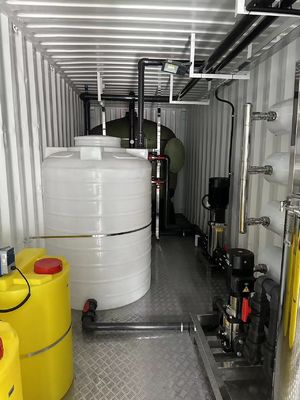 Guter Preis 5-7 Stufen Containerisiertes RO-System 38kw mit Grundfos / CNP-Pumpe Online