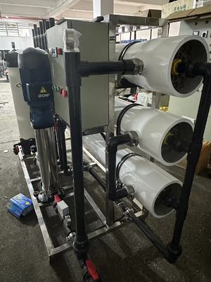 Guter Preis 8040/4040 Membraner kommerzieller RO-System 220V/380V zur Wasserreinigung Online