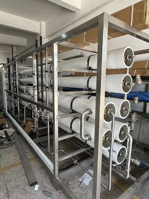 Guter Preis 5 Stufen Industrie-RO-System 500-1000 M3 pro Tag 98% Abstoßungsrate 150-300 Psi Online