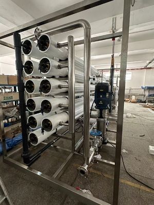 Guter Preis Industrie-RO-Wasserreinigungssystem 50%-65% Rückgewinnung für Trinkwasser Online