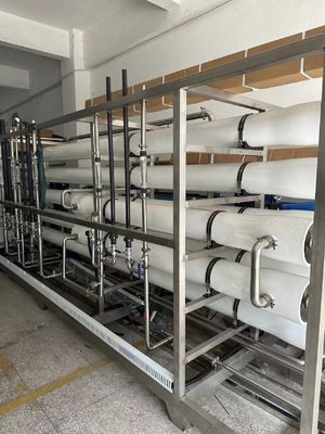 Guter Preis Individuelles Umkehrosmose-System mit einer Kapazität von 500-1000 M3/Tag aus SS304/PVC Online